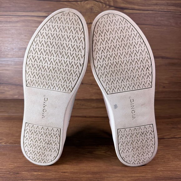 Vionic Winny Leather Sneaker Women’s Size 9.5 Low Top Shoes WIDE - Picture 8 of 11